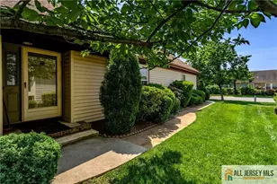 4 Martin Van Buren Dr, Monroe Township, NJ 08831 - Photo 3