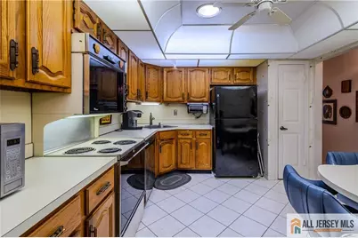 4 Martin Van Buren Drive #B, Monroe Township, NJ 08831 - Photo 7