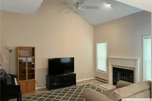 75 Wooten Ct, East Brunswick Township, NJ 08816 - Photo 9