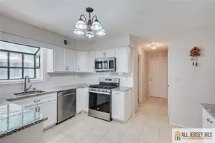 22 Woodgate Dr, South Brunswick Township, NJ 08852 - Photo 5