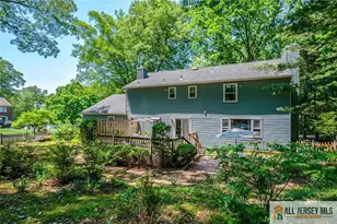 22 Woodgate Dr, South Brunswick Township, NJ 08852 - Photo 15