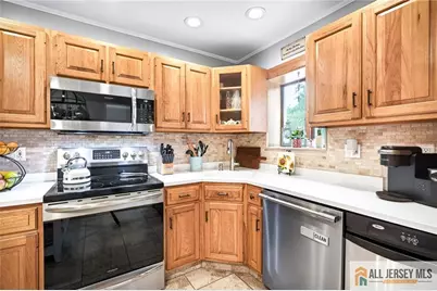 16 10th Avenue, Monroe Township, NJ 08831 - Photo 17