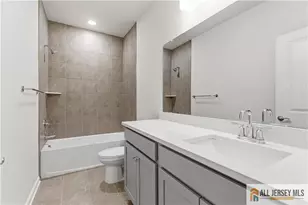 311 Sadie Cir, New Brunswick, NJ 08901 - Photo 23
