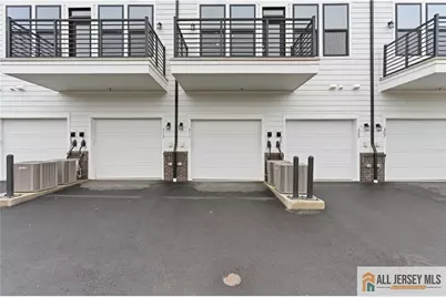 311 Sadie Circle, New Brunswick, NJ 08901 - Photo 27
