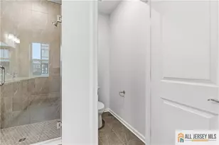 311 Sadie Cir, New Brunswick, NJ 08901 - Photo 17