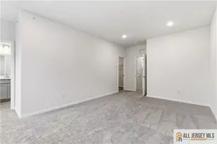 311 Sadie Cir, New Brunswick, NJ 08901 - Photo 15