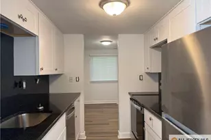 53 Cottonwood Ct, South Brunswick Township, NJ 08852 - Photo 3
