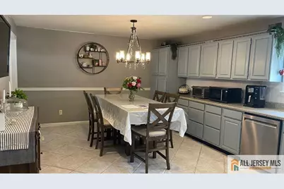 102 Gracey Street, Edison, NJ 08817 - Photo 5