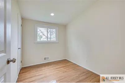 42 Hyde Avenue, Iselin, NJ 08830 - Photo 23