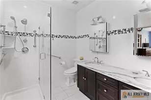 30 Wellington Pl, Monroe Township, NJ 08831 - Photo 19