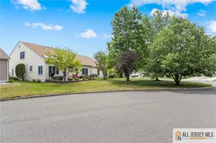 30 Wellington Pl, Monroe Township, NJ 08831 - Photo 35