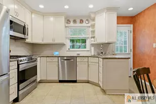 46 Lynnwood Rd, Edison, NJ 08820 - Photo 21