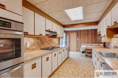 21 Tyndall Road, South Brunswick Township, NJ 08824 - Photo 9