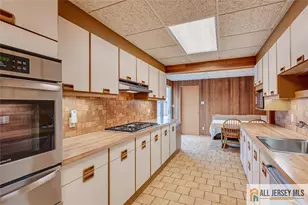 21 Tyndall Rd, South Brunswick Township, NJ 08824 - Photo 9