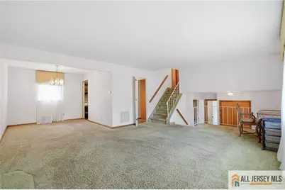 11 Reo Court, Colonia, NJ 07067 - Photo 9