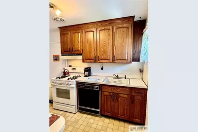 89 S Pennington Road, New Brunswick, NJ 08901 - Photo 3