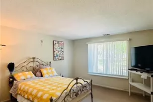 35 Foxtail Ln, South Brunswick Township, NJ 08852 - Photo 9