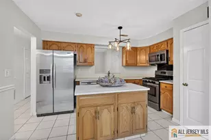 40 Rutland Ln, Monroe Township, NJ 08831 - Photo 9
