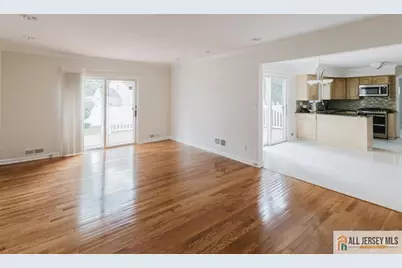 8 Desmet Avenue, Milltown, NJ 08850 - Photo 15
