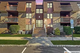 39 Powderhorn Ct, Woodbridge Township, NJ 07095 - Photo 1