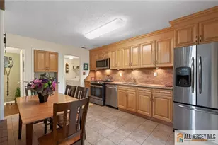 108 Westgate Dr, Edison, NJ 08820 - Photo 7