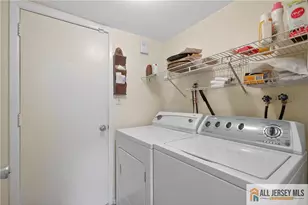 108 Westgate Dr, Edison, NJ 08820 - Photo 11