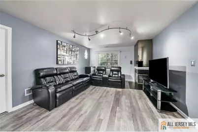 902 Meadow Court #902, Helmetta, NJ 08828 - Photo 9