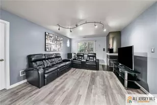902 Meadow Ct, Helmetta, NJ 08828 - Photo 9