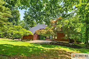 5 Pershing Ct, North Brunswick Township, NJ 08902 - Photo 5