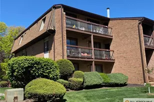 301 Edison Glen Terrace, Edison, NJ 08837 - Photo 3