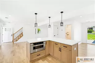 48 Kendall Dr, Sayreville, NJ 08859 - Photo 3