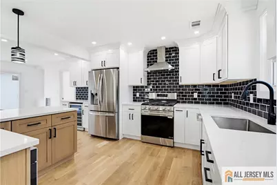 48 Kendall Drive, Sayreville, NJ 08859 - Photo 3