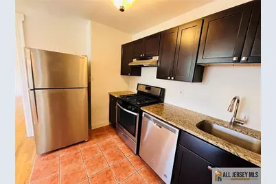 17 Elm Court #D, Metuchen, NJ 08840 - Photo 3
