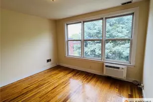 17 Elm Ct, Metuchen, NJ 08840 - Photo 7