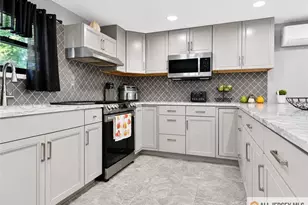118 Poplar St, Carteret, NJ 07008 - Photo 23