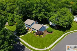 1087 Kearney Dr, North Brunswick Township, NJ 08902 - Photo 3