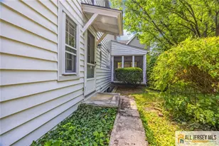 25 Home St, Metuchen, NJ 08840 - Photo 9