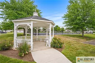281 Mockingbird Dr, Monroe Township, NJ 08831 - Photo 47