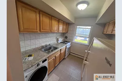 55 Gill Lane #14, Iselin, NJ 08830 - Photo 5