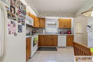 9 Patrick Henry A Ct, Monroe Township, NJ 08831 - Photo 9