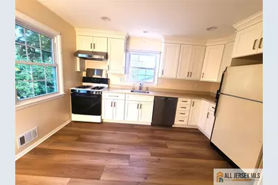 8 Windy Hill Road, Metuchen, NJ 08840 - Photo 17