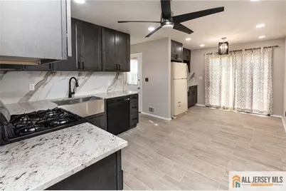10 Eardley Road, Edison, NJ 08817 - Photo 5