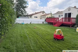 10 Eardley Rd, Edison, NJ 08817 - Photo 35