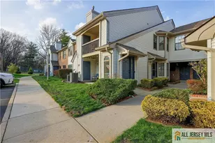 207 Sunshine Ct, Sayreville, NJ 08859 - Photo 3