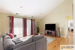 207 Sunshine Ct, Sayreville, NJ 08859 - Photo 5