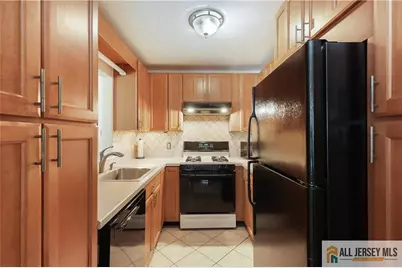207 Sunshine Court, Sayreville, NJ 08859 - Photo 11