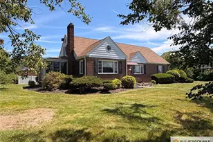 13 Fountain St, East Brunswick Township, NJ 08816 - Photo 3
