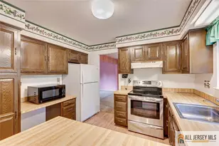 34 Groendyke Ln, Plainsboro Township, NJ 08536 - Photo 7