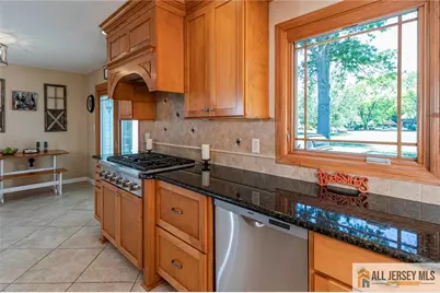 91 Hidden Lake Drive, North Brunswick Township, NJ 08902 - Photo 9