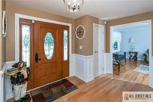 91 Hidden Lake Dr, North Brunswick Township, NJ 08902 - Photo 3